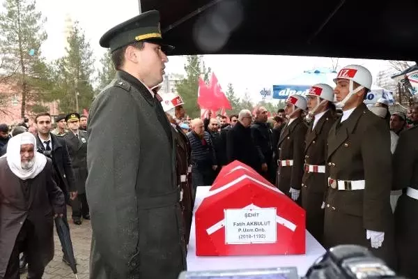 Şehit Uzman Onbaşı Akbulut, Mardin'de son yolculuğuna uğurlandı