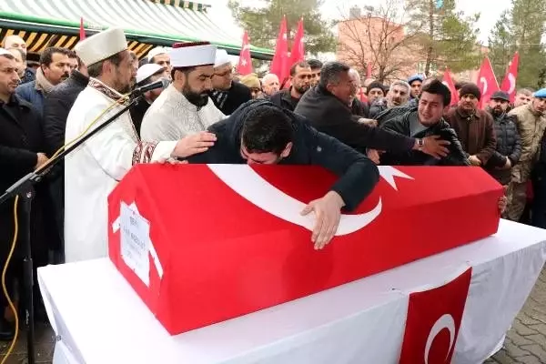 Şehit Uzman Onbaşı Akbulut, Mardin'de son yolculuğuna uğurlandı
