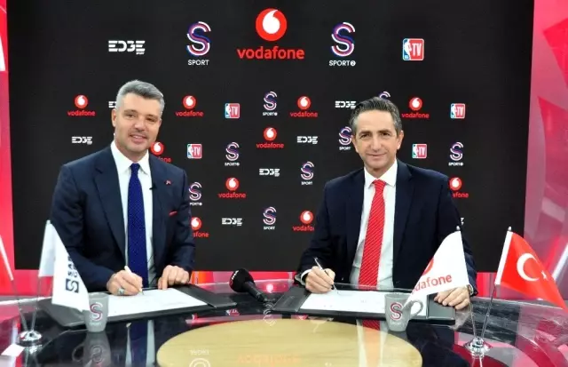 Vodafone ve Saran Grup sporda güçlerini birleştirdi Vodafone ve Saran Grup sporda güçlerini birleştirdi