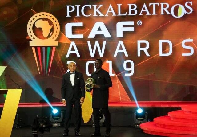 Yılın futbolcusu seçilen Mane 'Ben kral değilim' sözleriyle alkış aldı