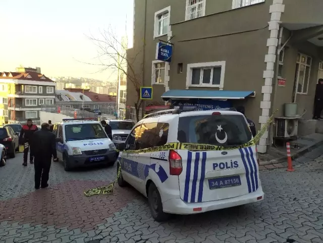 Akrabaların kavgasında araya giren komşu yaralandı Akrabaların kavgasında araya giren komşu yaralandı