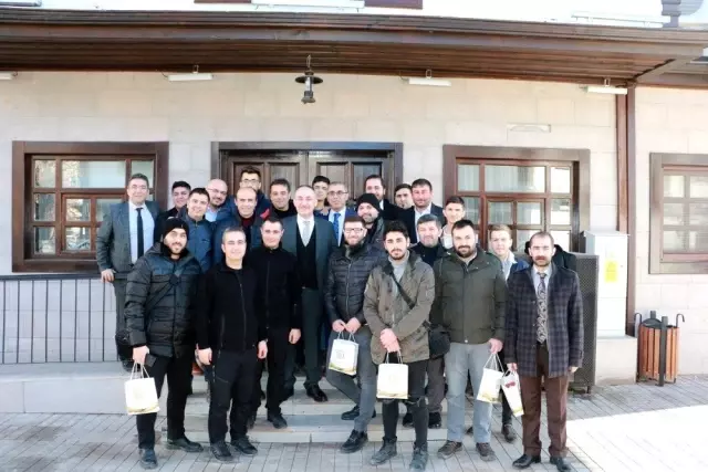 Başkan Saygılı, basın mensuplarıyla kahvaltıda buluştu Başkan Saygılı, basın mensuplarıyla kahvaltıda buluştu