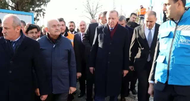 Cumhurbaşkanı Erdoğan Çamlıca Kulesi'nde incelemelerde bulundu Cumhurbaşkanı Erdoğan Çamlıca Kulesi'nde incelemelerde bulundu