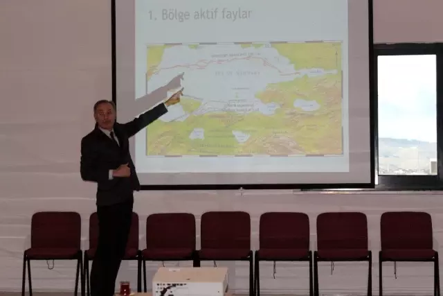 Doç. Dr. Haluk Selim: Kentsel dönüşüm ve planlama acilen yapılmalı