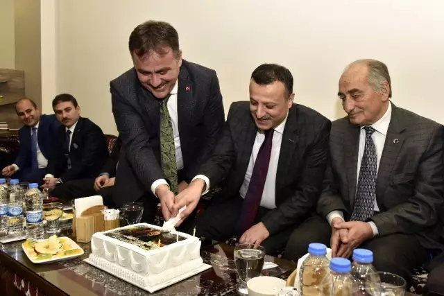 Gümüşhane'de mülki amirler ve gazeteciler buluştu