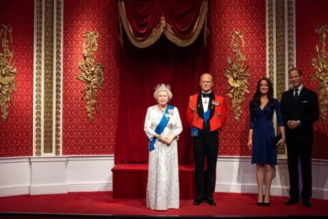Madame Tussauds Müzesi Prens Harry ve Markle'ın heykellerini kaldırdı Madame Tussauds Müzesi Prens Harry ve Markle'ın heykellerini kaldırdı