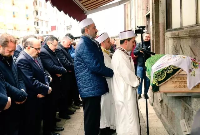 Ortahisar Belediye Başkanı Genç'in acı günü Ortahisar Belediye Başkanı Genç'in acı günü