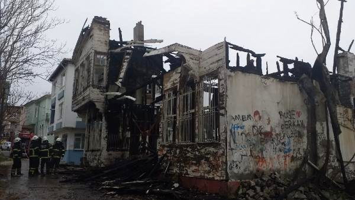 Tekirdağ'da yanan tarihi konak, yeniden inşa edilecek