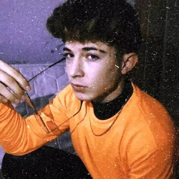 'Yan bakma' kavgasında ölen liseli toprağa verildi 'Yan bakma' kavgasında ölen liseli toprağa verildi