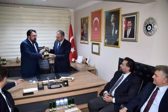 AK Parti Genel Başkan Yardımcısı Ünal Ayvalık'ta AK Parti Genel Başkan Yardımcısı Ünal Ayvalık'ta