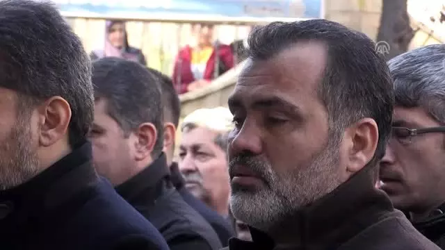 Apartmandan düşerek hayatını kaybeden Mina bebek toprağa verildi - KAHRAMANMARAŞ Apartmandan düşerek hayatını kaybeden Mina bebek toprağa verildi - KAHRAMANMARAŞ