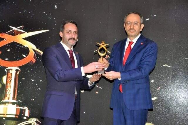 AYGAD'dan muhteşem gece! Birbirinden önemli isimlere ödülleri takdim edildi