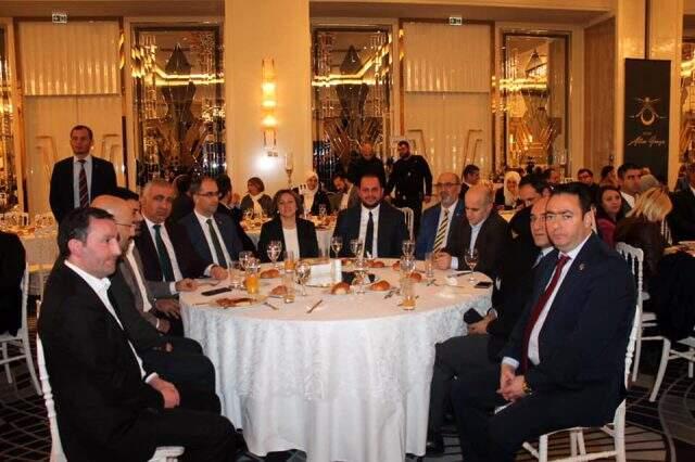 AYGAD'dan muhteşem gece! Birbirinden önemli isimlere ödülleri takdim edildi