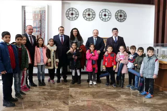 Bakanlar Varank ve Dönmez Siirt Valiliğini ziyaret etti Bakanlar Varank ve Dönmez Siirt Valiliğini ziyaret etti