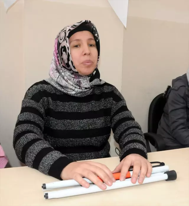 Beyaz baston eğitimiyle güvenle hareket edecekler