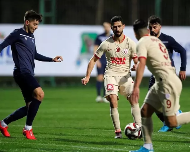 Galatasaray, hazırlık maçında Adana Demirspor'u 1-0 yendi Galatasaray, hazırlık maçında Adana Demirspor'u 1-0 yendi