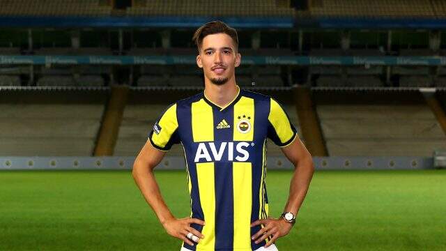 Gökçe Kırgız kimdir? Ünlü şarkıcı Gökçe Kırgız kimdir? Gökçe Kırgız kimdir biyografisi!