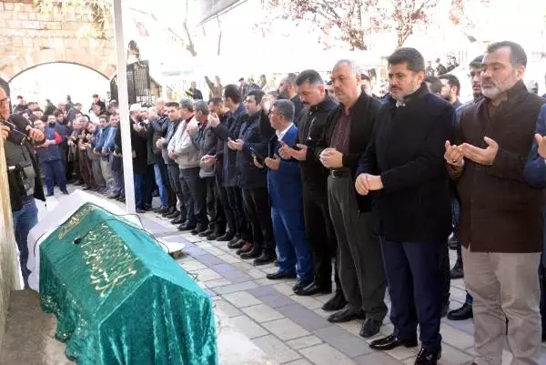 İkizler Mina ve Hira'yı ölüm ayırdı İkizler Mina ve Hira'yı ölüm ayırdı