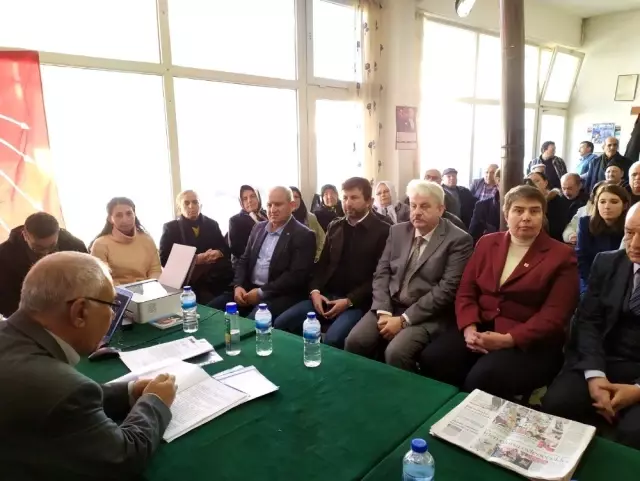 Pazarlar CHP'de Salih Çetinkaya tekrar seçildi Pazarlar CHP'de Salih Çetinkaya tekrar seçildi