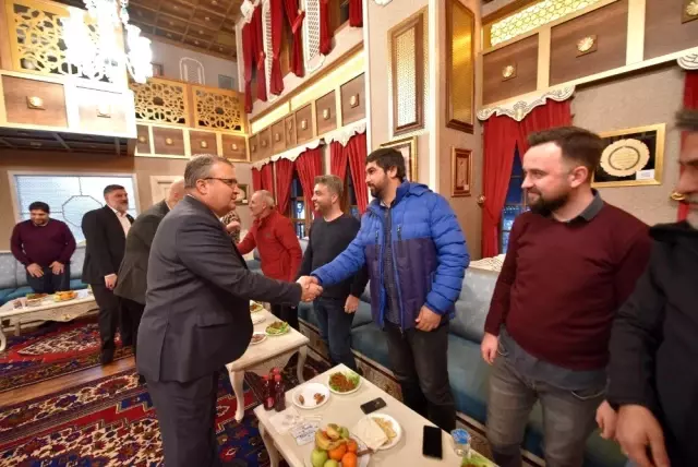 Yunusemre Kent Konseyi gazetecileri unutmadı Yunusemre Kent Konseyi gazetecileri unutmadı