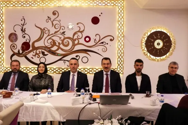 AK Parti Genel Başkan Yardımcısı Yavuz'dan bin yataklı hastane müjdesi