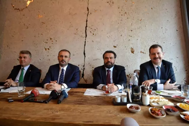 AK Partili Ünal: '10 yıllık basın emekçisiyle 10 günlük sosyal medya paylaşımcısı aynı kefeye... AK Partili Ünal: '10 yıllık basın emekçisiyle 10 günlük sosyal medya paylaşımcısı aynı kefeye...