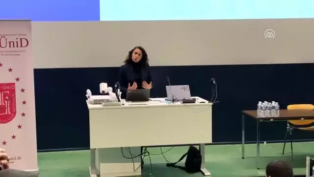 Almanya'da 'Yükselen Irkçılık ve Ayrımcılık Karşısında Sorumluluklarımız' paneli Almanya'da 'Yükselen Irkçılık ve Ayrımcılık Karşısında Sorumluluklarımız' paneli