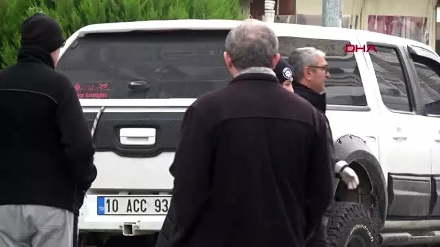 Balıkkesir-köpeğini döven babasını pompalı tüfekle öldürdü Balıkkesir-köpeğini döven babasını pompalı tüfekle öldürdü