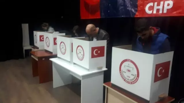 CHP Aliağa İlçe Başkanlığı'na Özlem Şan Oğuzhan Seçildi CHP Aliağa İlçe Başkanlığı'na Özlem Şan Oğuzhan Seçildi
