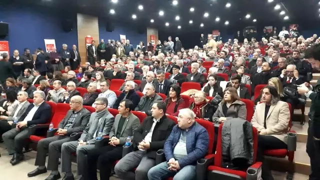 CHP Aliağa İlçe Başkanlığı'na Özlem Şan Oğuzhan Seçildi CHP Aliağa İlçe Başkanlığı'na Özlem Şan Oğuzhan Seçildi
