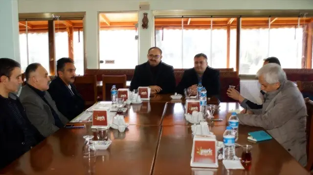 Çubuk Kaymakamı Keleş ve Belediye Başkanı Demirbaş, basın mensuplarıyla buluştu