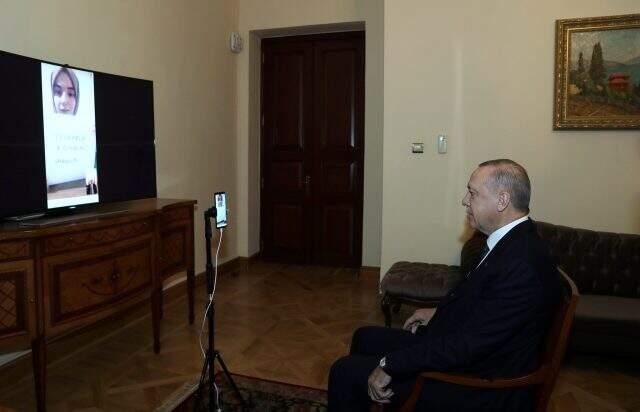 Cumhurbaşkanı Erdoğan, Kim Milyoner Olmak İster'e damga vuran Ümmü Gülsüm Genç ile görüştü