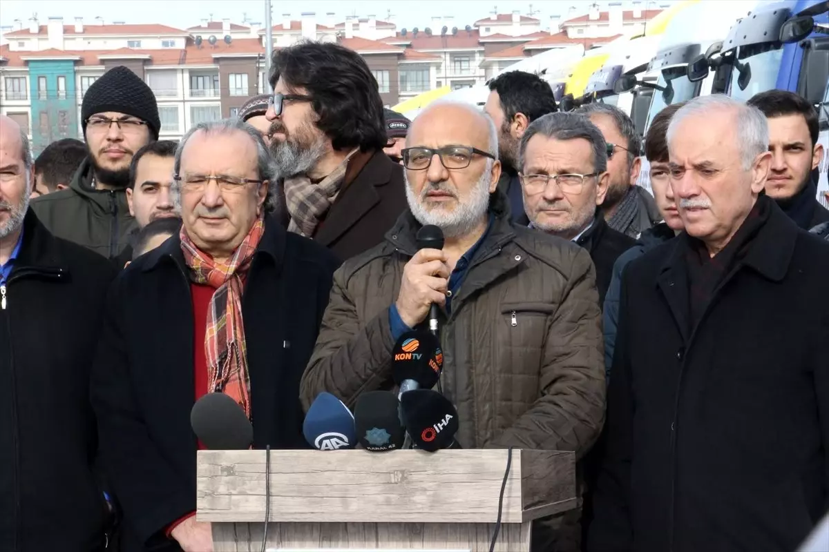 Konya'da temin edilen 19 tır gıda yardımı, İdlib'e gönderildi