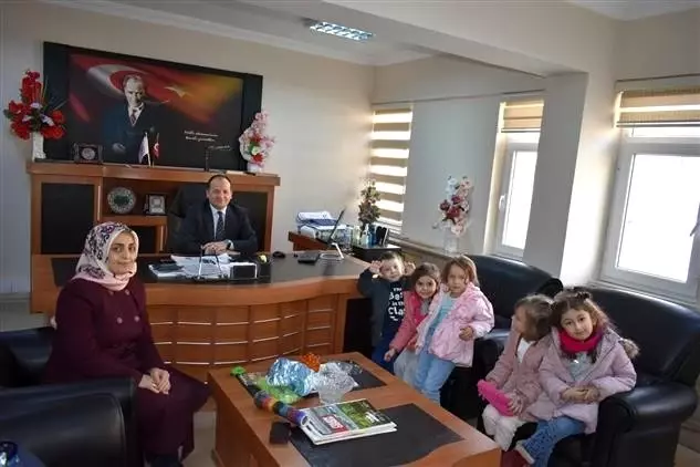 Kur'an kursu öğrencilerinden kurum amirlerine ziyaret