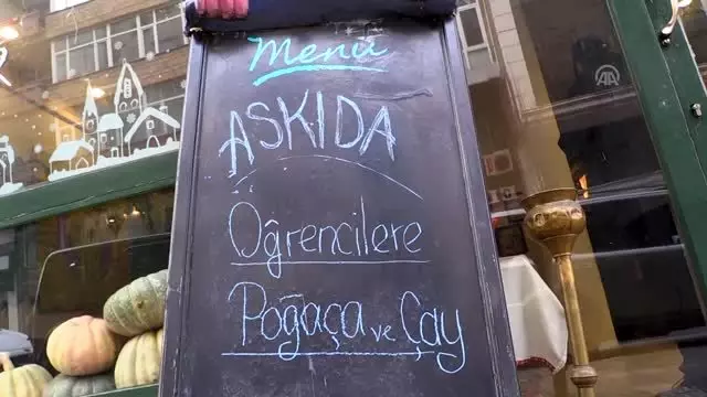 Pastaneden öğrenciler için 'askıda çay ve poğaça' uygulaması