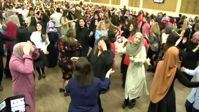 Almanya'da 'kaz gecesine' yoğun ilgi Almanya'da 'kaz gecesine' yoğun ilgi