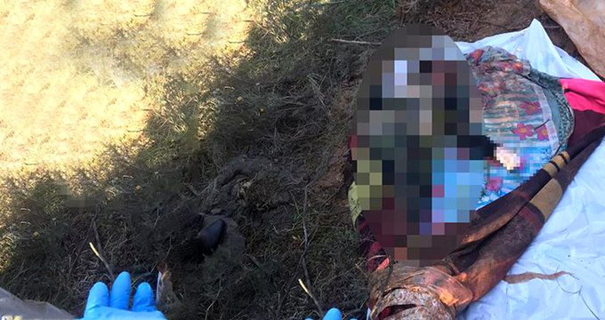 Arnavutköy'de mantar aramaya giden iki kişi battaniyeye sarılı kadın cesedi buldu