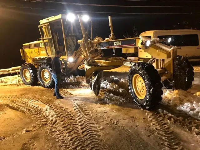 Artvin'de kar nedeniyle 83 köy yolu ulaşıma kapandı