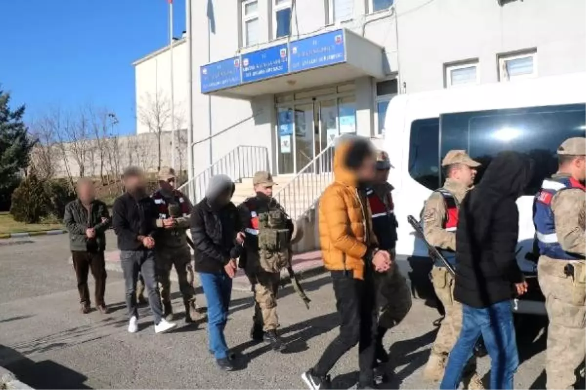 Diyarbakır'da PKK operasyonunda 8 tutuklama