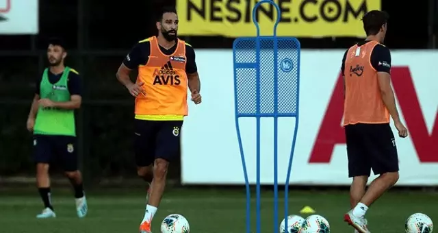 Fransız basını, Adil Rami'yi 4 kulübün istediğini yazdı