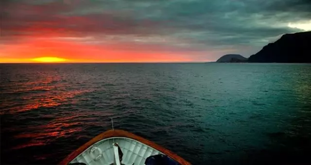 Ekvador'a bağlı Galapagos Adaları'ndaki Cumbre Yanardağı yeniden faaliyete geçti!.