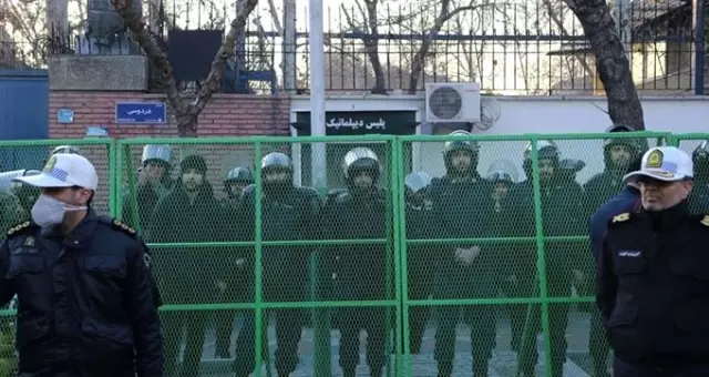 İran'dan 'İngiltere Büyükelçiliğini kapatılabileceği' sinyali