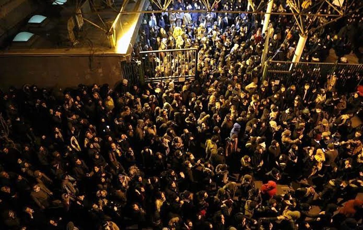 İran'dan, 'Protestocuları öldürmeyin' diyen Trump'a yanıt: İranlılar Süleymani'yi öldürdüğünüzü unutmayacak