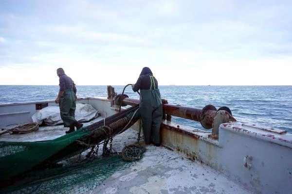 Kayıp balıkçılar için 30 balıkçı teknesi aramalara katıldı