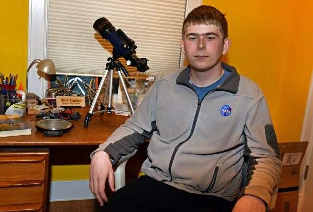 NASA'da staj yapan lise öğrencisi yeni bir gezegen keşfetti ve astronomi tarihine geçti