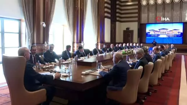 Cumhurbaşkanı Erdoğan Kulüpler Birliği Başkanı Sepil'i kabul etti Cumhurbaşkanı Erdoğan Kulüpler Birliği Başkanı Sepil'i kabul etti