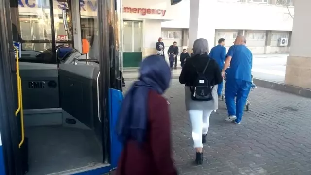 Elazığ'da rahatsızlanan yolcu otobüsle hastaneye yetiştirildi Elazığ'da rahatsızlanan yolcu otobüsle hastaneye yetiştirildi