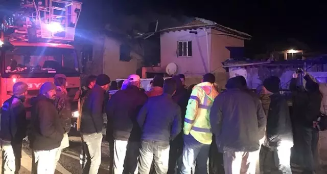 Son dakika: Niğde'de iki katlı evde çıkan yangında 4 kişi öldü, 3 kişi yaralandı