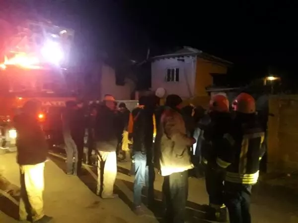 Ulukışla'da yangın faciası: 2'si çocuk 4 ölü, 3 yaralı- Yeniden Ulukışla'da yangın faciası: 2'si çocuk 4 ölü, 3 yaralı- Yeniden