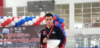 Uşaklı lise öğrencisi 'Türkiye Boks Şampiyonası'nda' 3. oldu